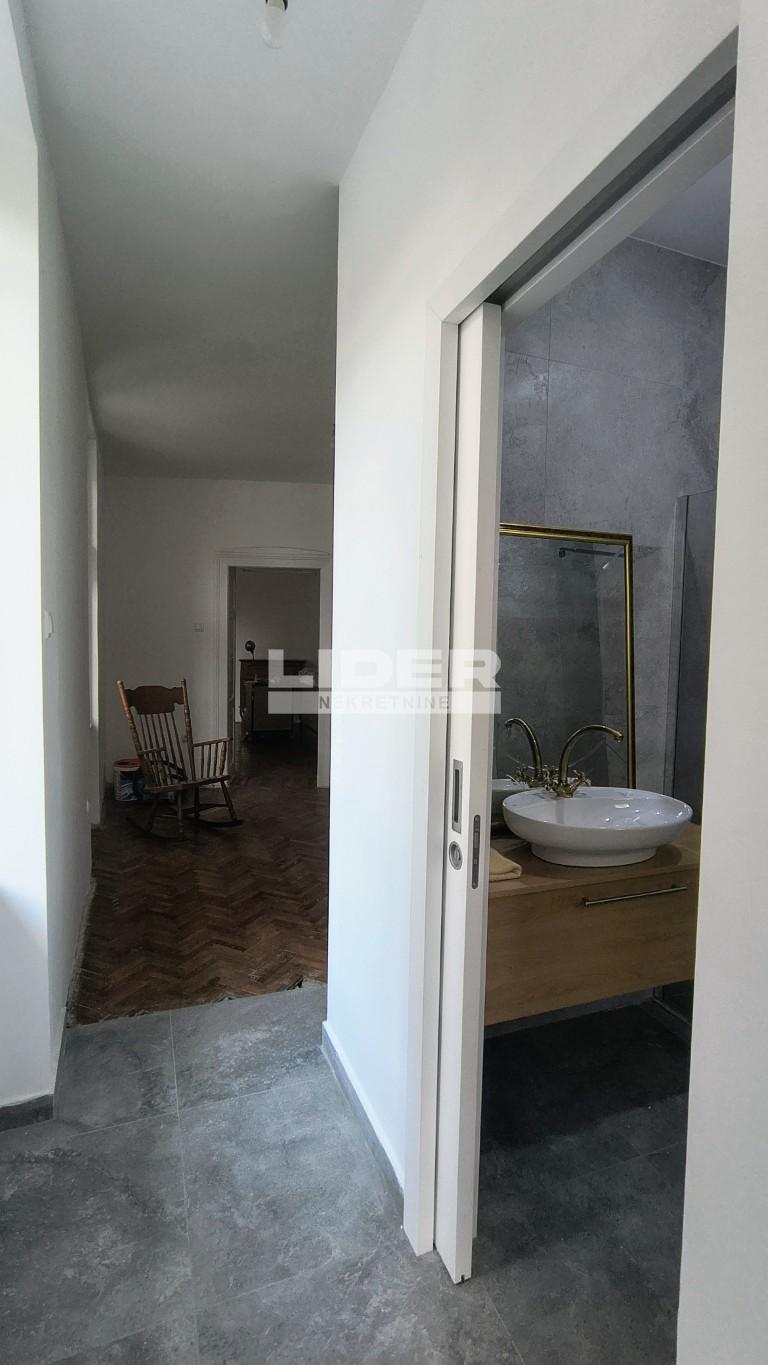 Dvosoban stan na prodaju, Beograd Centar, Beograd, 87m², 1. sprat, 289.900 €
