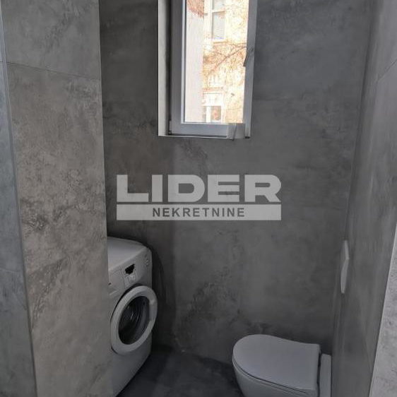Dvosoban stan na prodaju, Beograd Centar, Beograd, 87m², 1. sprat, 289.900 €