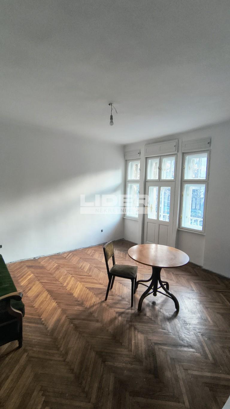 Dvosoban stan na prodaju, Beograd Centar, Beograd, 87m², 1. sprat, 289.900 €