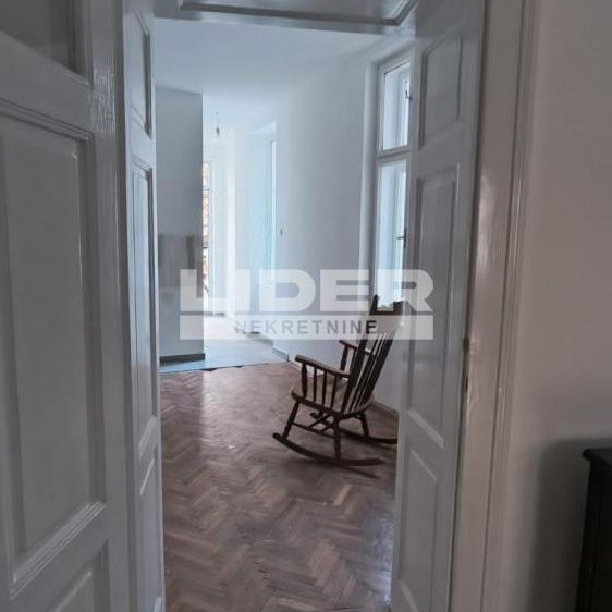 Dvosoban stan na prodaju, Beograd Centar, Beograd, 87m², 1. sprat, 289.900 €