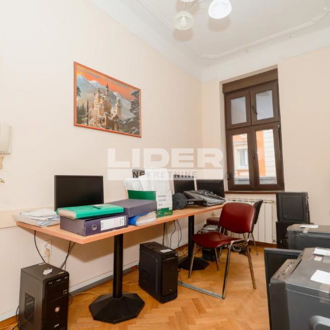Višesoban stan za izdavanje, Skupština, Beograd, 87m², 1.100 €/mes