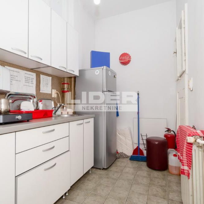 Višesoban stan za izdavanje, Skupština, Beograd, 87m², 1.100 €/mes