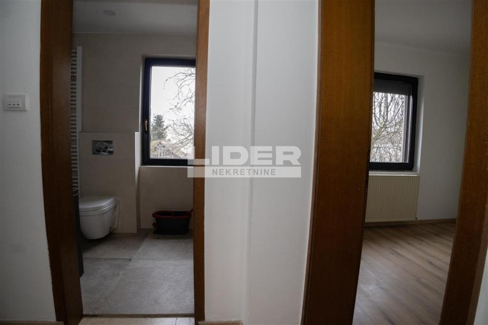 Trosoban stan na prodaju, Borča, Beograd, 111m², 1. sprat, 185.000 €