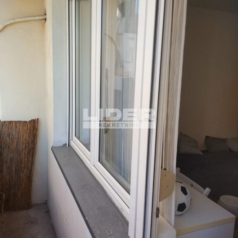 Trosoban stan na prodaju, Crveni Krst, Beograd, 69m², 1. sprat, 255.000 €