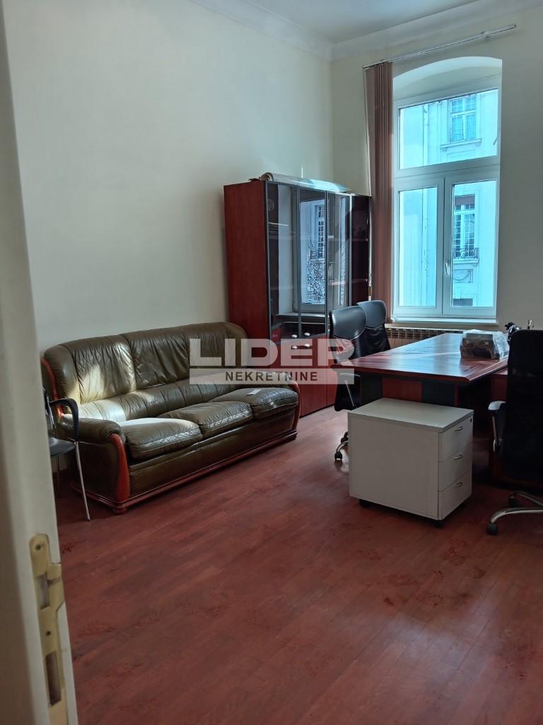 148120492-2-20260319153250 Trosoban stan na prodaju, Knez Mihailova, Beograd, 73m², 400.000 €