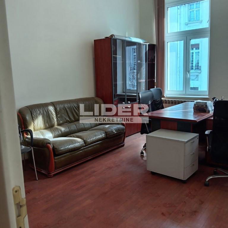 Trosoban stan na prodaju, Knez Mihailova, Beograd, 73m², 400.000 €