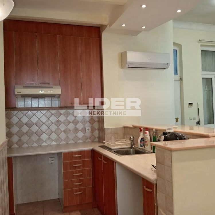 Trosoban stan na prodaju, Knez Mihailova, Beograd, 73m², 400.000 €