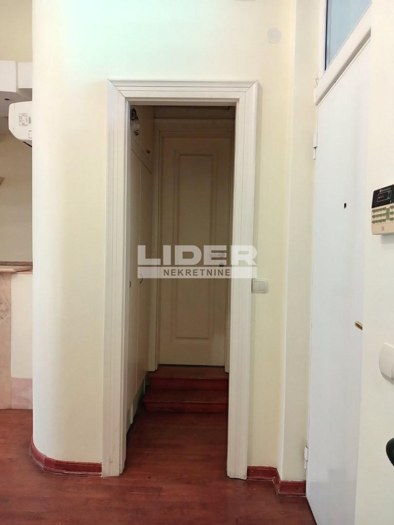 148120492-5-20260319153251 Trosoban stan na prodaju, Knez Mihailova, Beograd, 73m², 400.000 €