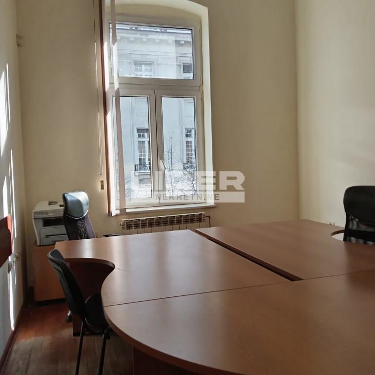 Trosoban stan na prodaju, Knez Mihailova, Beograd, 73m², 400.000 €