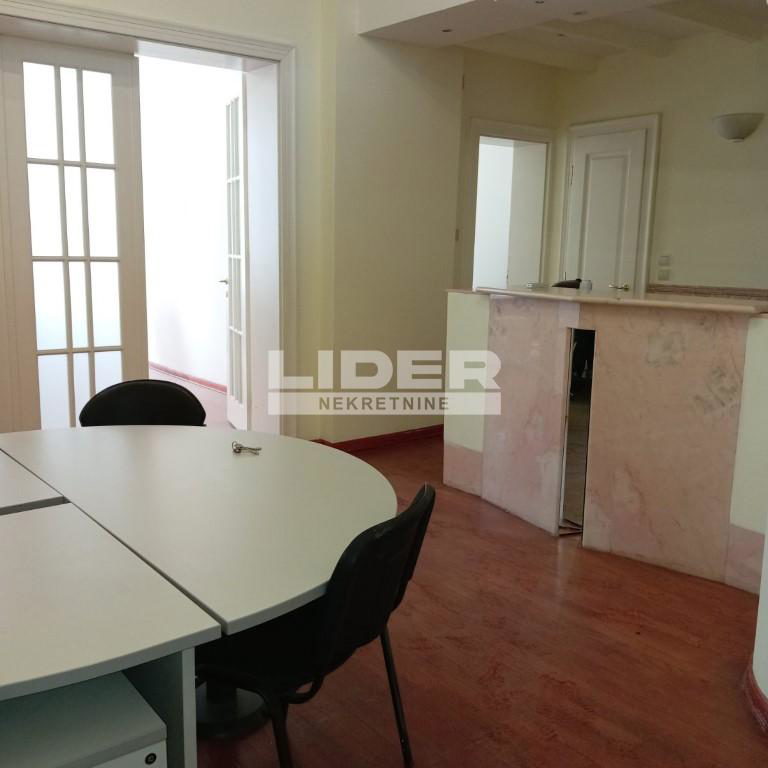 Trosoban stan na prodaju, Knez Mihailova, Beograd, 73m², 400.000 €