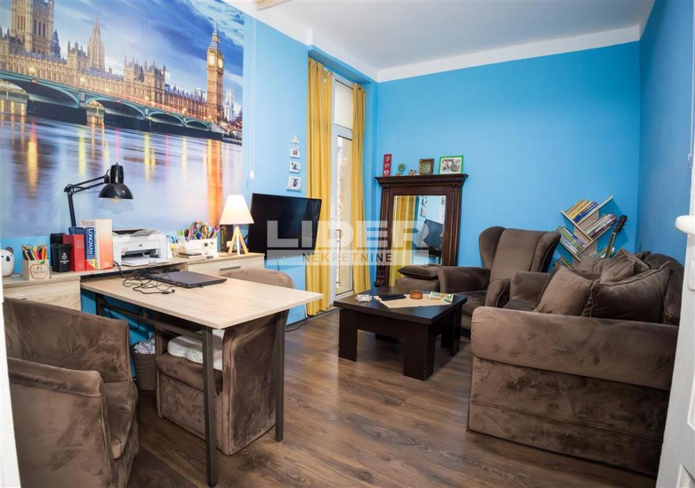 Četvorosoban stan na prodaju, Skadarlija, Beograd, 77m², 2. sprat, 285.000 €