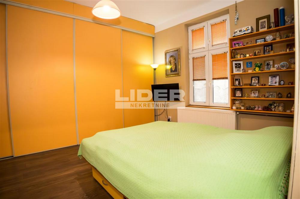 Četvorosoban stan na prodaju, Skadarlija, Beograd, 77m², 2. sprat, 285.000 €