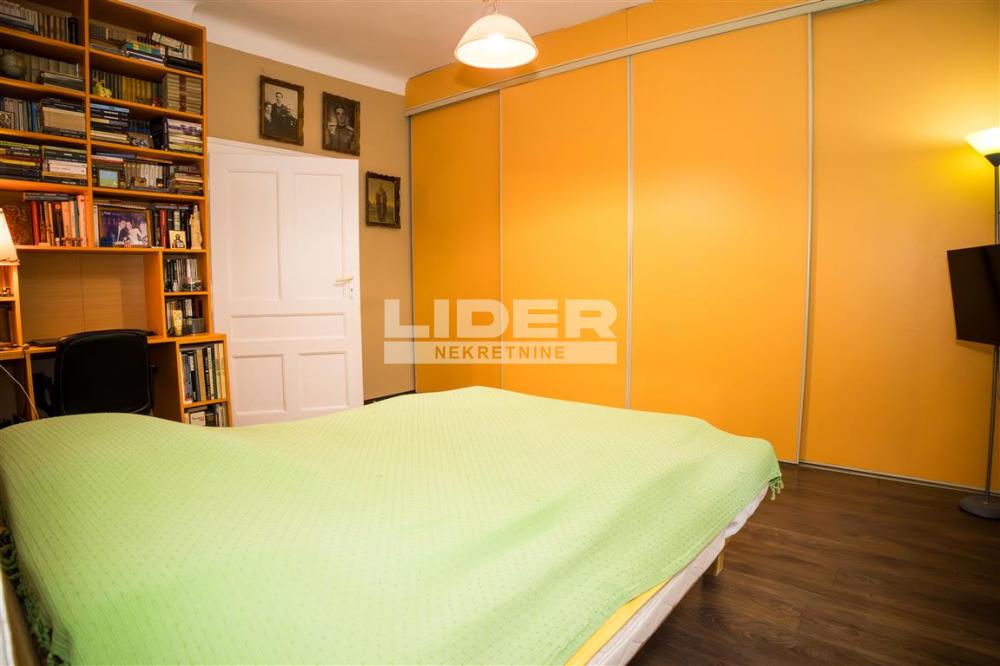 Četvorosoban stan na prodaju, Skadarlija, Beograd, 77m², 2. sprat, 285.000 €