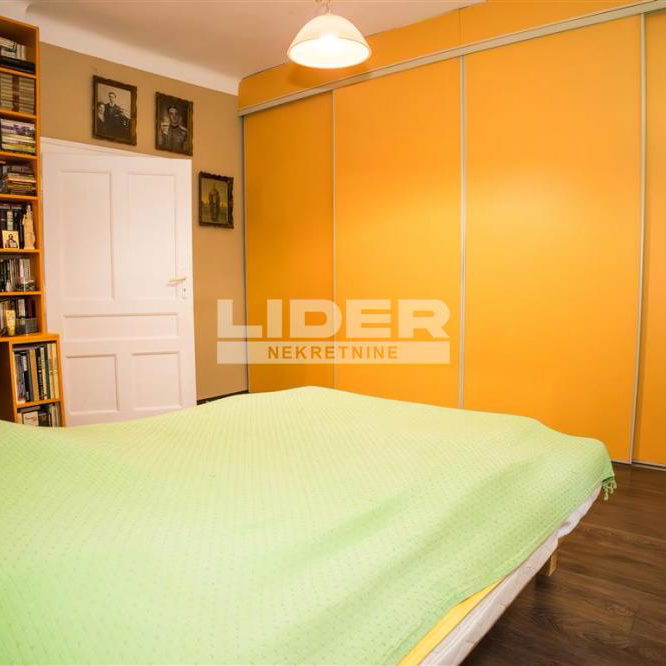Četvorosoban stan na prodaju, Skadarlija, Beograd, 77m², 2. sprat, 285.000 €