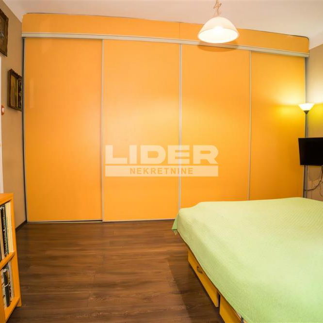 Četvorosoban stan na prodaju, Skadarlija, Beograd, 77m², 2. sprat, 285.000 €