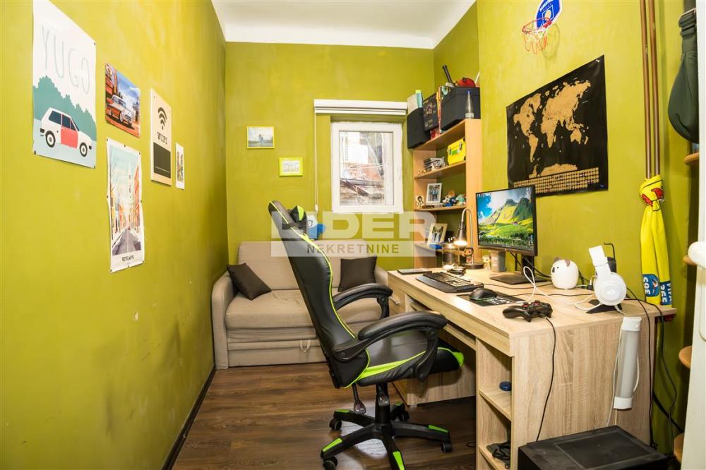 Četvorosoban stan na prodaju, Skadarlija, Beograd, 77m², 2. sprat, 285.000 €