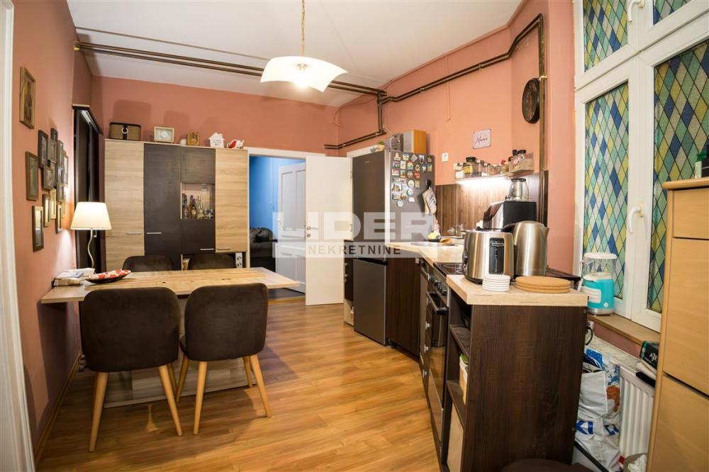 Četvorosoban stan na prodaju, Skadarlija, Beograd, 77m², 2. sprat, 285.000 €