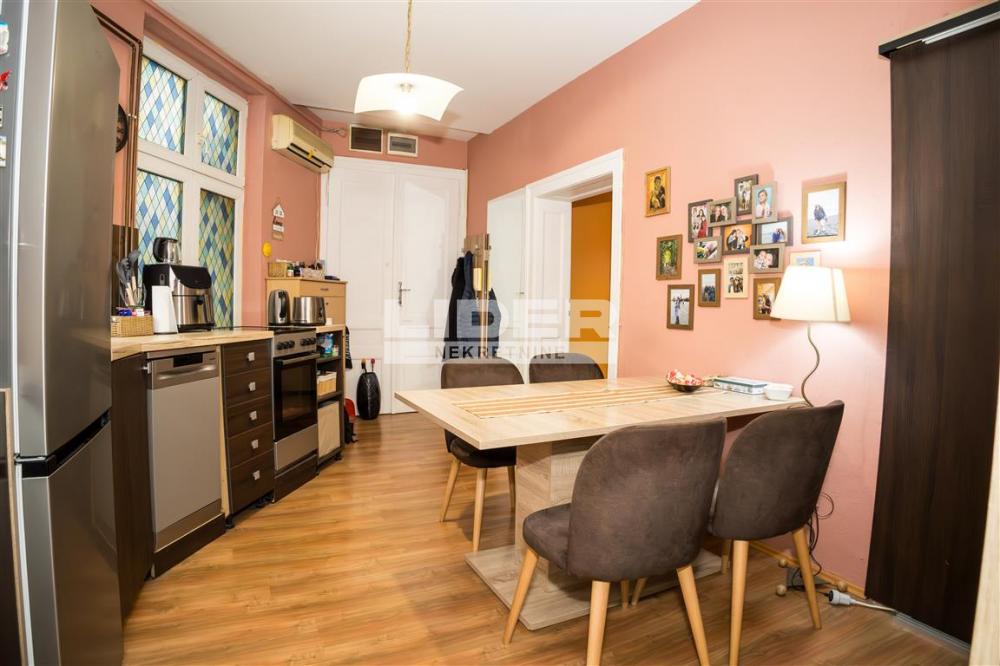 Četvorosoban stan na prodaju, Skadarlija, Beograd, 77m², 2. sprat, 285.000 €