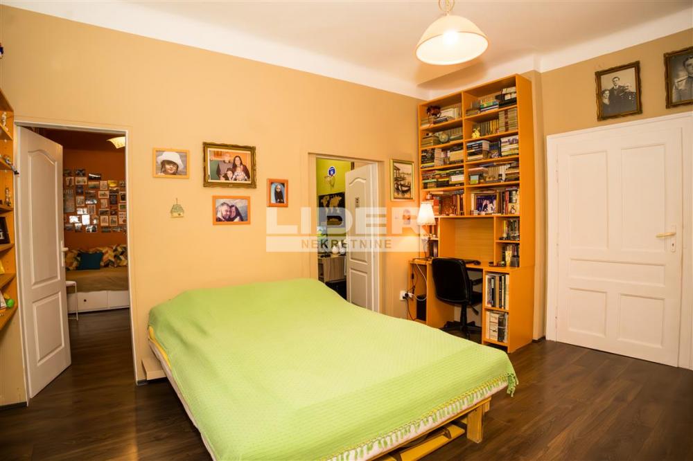 Četvorosoban stan na prodaju, Skadarlija, Beograd, 77m², 2. sprat, 285.000 €