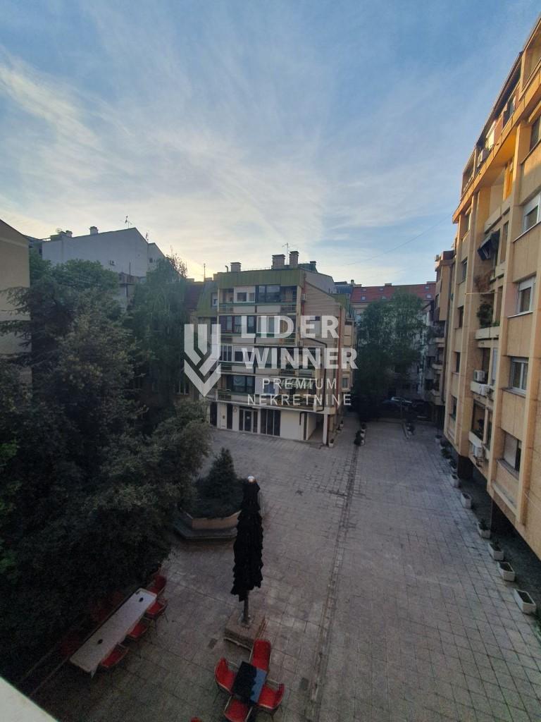 Troiposoban stan na prodaju, Krunski Venac, Beograd, 76m², 360.000 €