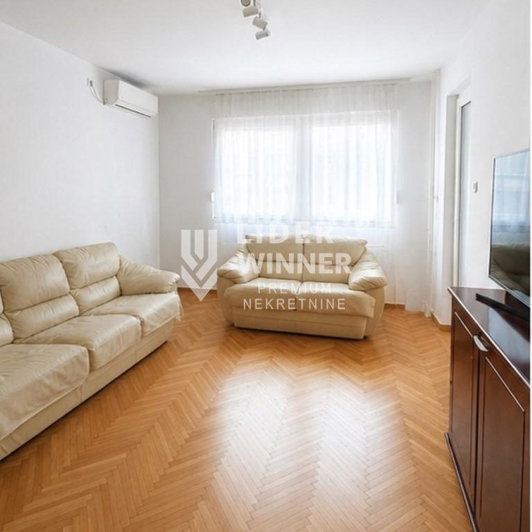 Troiposoban stan na prodaju, Krunski Venac, Beograd, 76m², 360.000 €