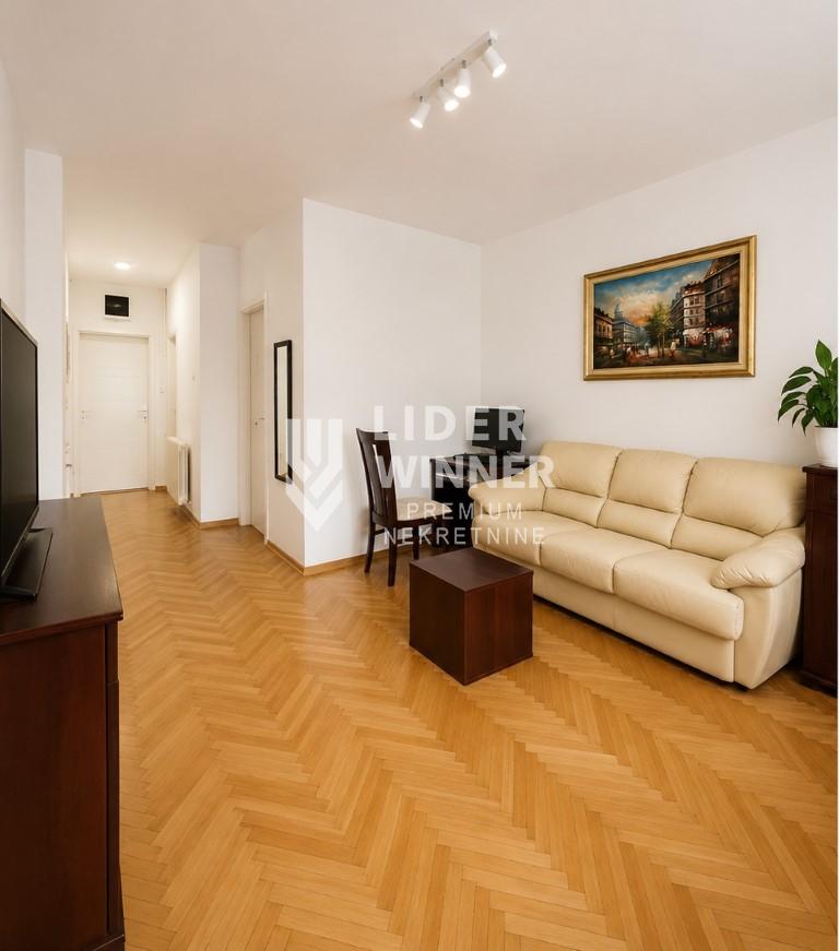 Troiposoban stan na prodaju, Krunski Venac, Beograd, 76m², 360.000 €