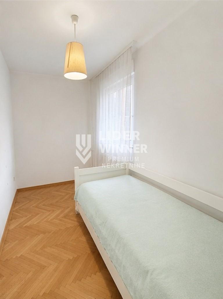 Troiposoban stan na prodaju, Krunski Venac, Beograd, 76m², 360.000 €
