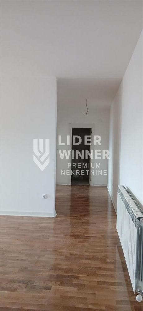 148120548-1-20260422155150 Trosoban stan na prodaju, Batajnica, Beograd, 65m², 165.000 €