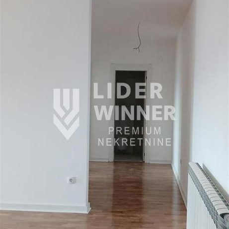 Trosoban stan na prodaju, Batajnica, Beograd, 65m², 165.000 €
