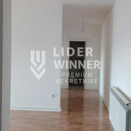 Trosoban stan na prodaju, Batajnica, Beograd, 65m², 165.000 €