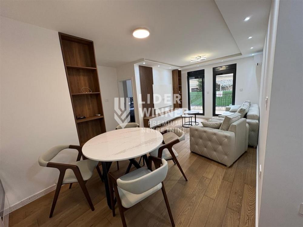 Dvosoban stan na prodaju, Lekino Brdo, Beograd, 40m², 250.000 €