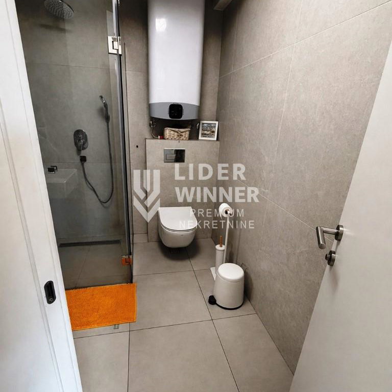 Trosoban stan na prodaju, Neimar, Beograd, 69m², 3. sprat, 315.000 €