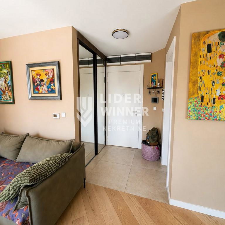 Trosoban stan na prodaju, Neimar, Beograd, 69m², 3. sprat, 315.000 €