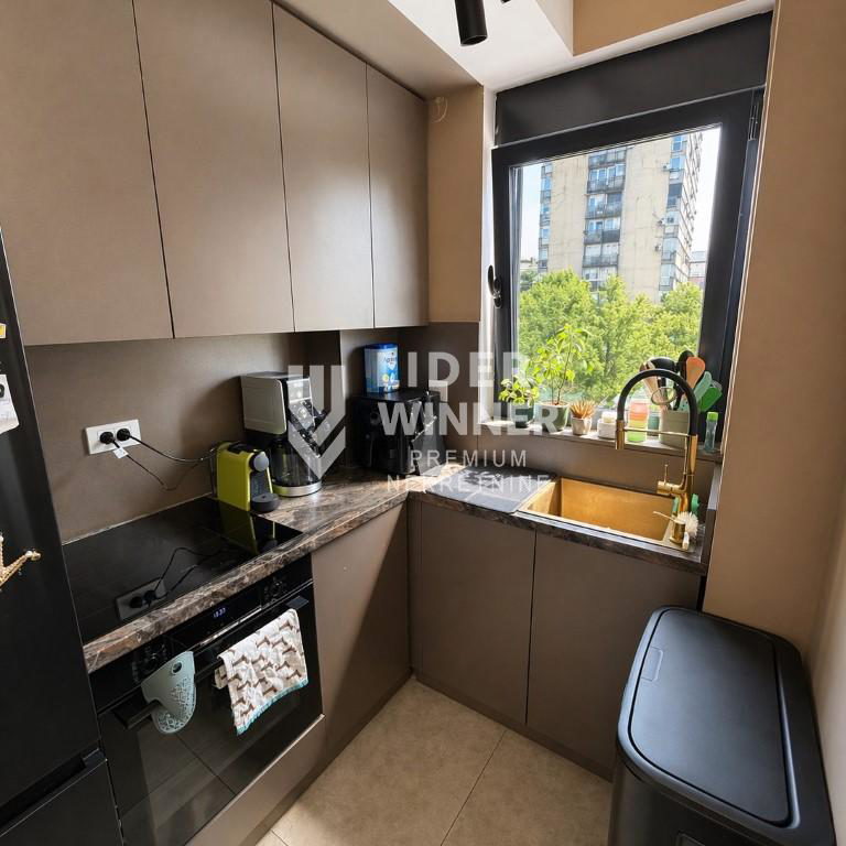 Trosoban stan na prodaju, Neimar, Beograd, 69m², 3. sprat, 315.000 €