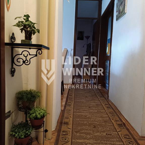 Troiposoban stan na prodaju, Vidikovac, Beograd, 73m², 14. sprat, 179.900 €