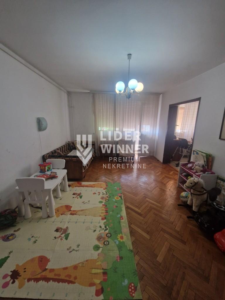 Troiposoban stan na prodaju, Čubura, Beograd, 77m², 270.000 €