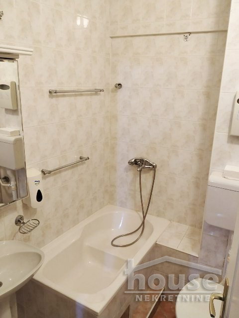 18-2 Četvorosoban stan na prodaju, Nova Detelinara, Novi Sad, 89m², 137.500 €
