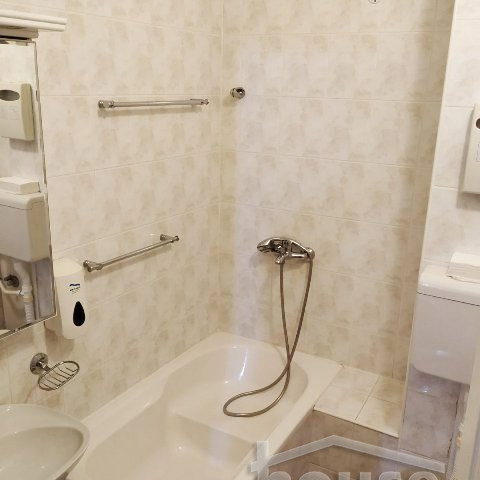 Četvorosoban stan na prodaju, Nova Detelinara, Novi Sad, 89m², 137.500 €