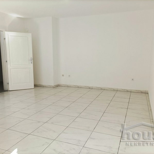 Kuća za izdavanje, Nova Detelinara, Novi Sad, 300m², 3.800 €/mes