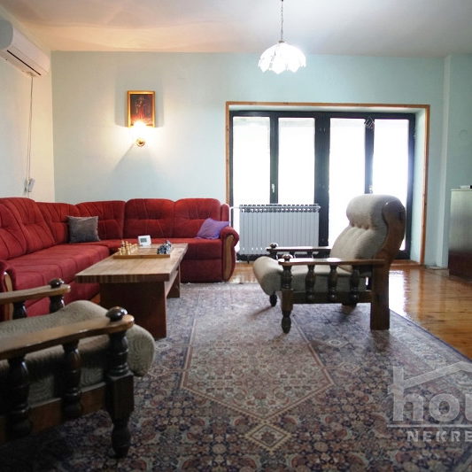 Kuća Prodaja Novi Sad  290 m2