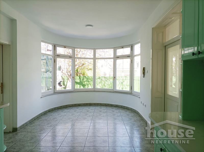 21-3 Kuća za izdavanje, Nova Detelinara, Novi Sad, 300m², 3.800 €/mes