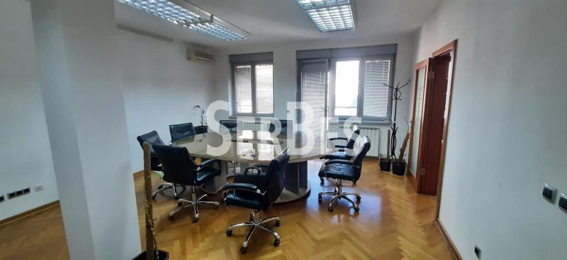 Lokal za izdavanje, Spens, Novi Sad, 117m², 1.170 €/mes