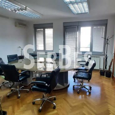 Lokal za izdavanje, Spens, Novi Sad, 117m², 1.170 €/mes