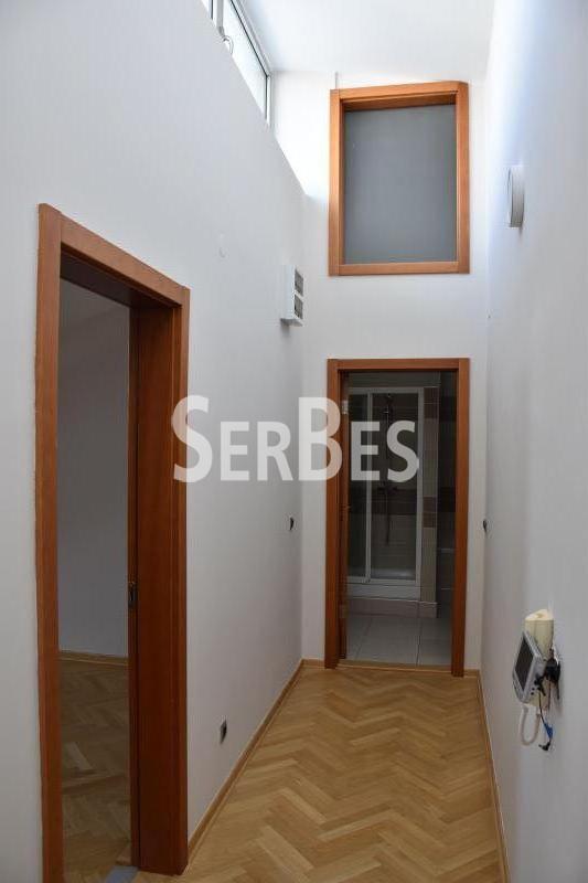 Lokal za izdavanje, Spens, Novi Sad, 185m², 1.850 €/mes