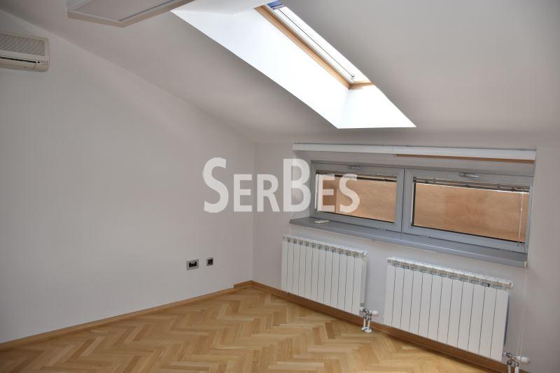 Lokal za izdavanje, Spens, Novi Sad, 185m², 1.850 €/mes