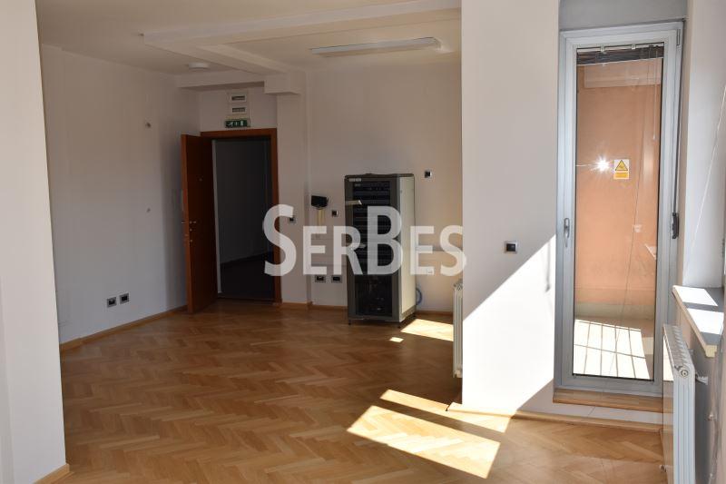 Lokal za izdavanje, Spens, Novi Sad, 185m², 1.850 €/mes
