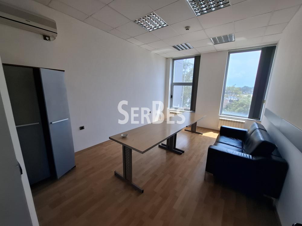 Lokal na prodaju, Salajka, Novi Sad, 736m², 1.165.600 €