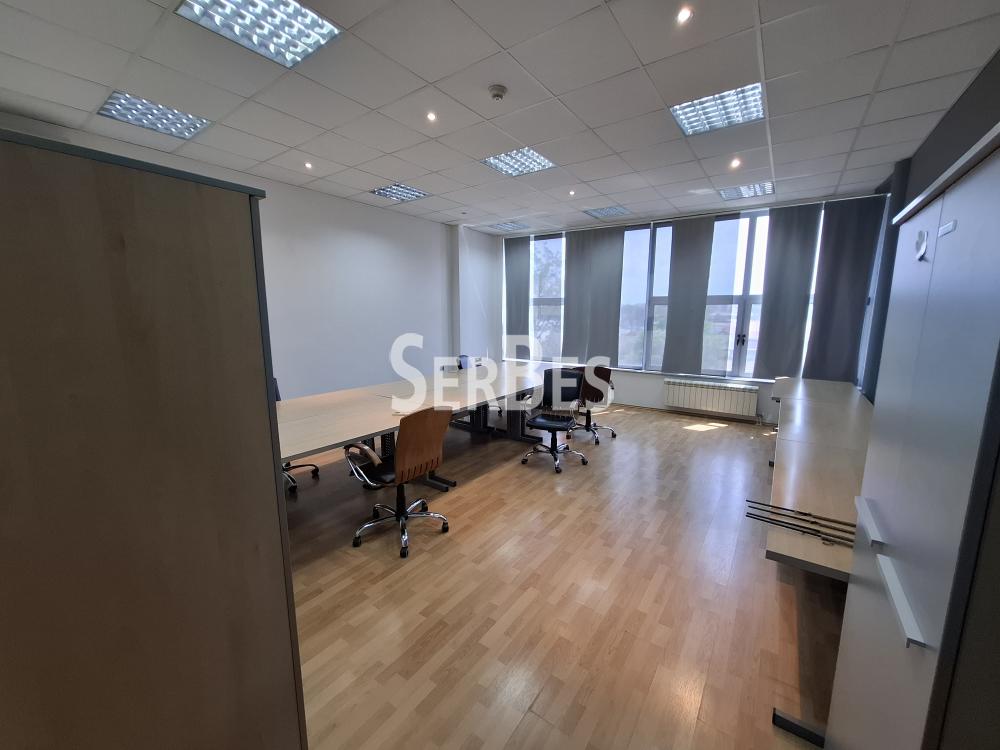 Lokal na prodaju, Salajka, Novi Sad, 736m², 1.165.600 €