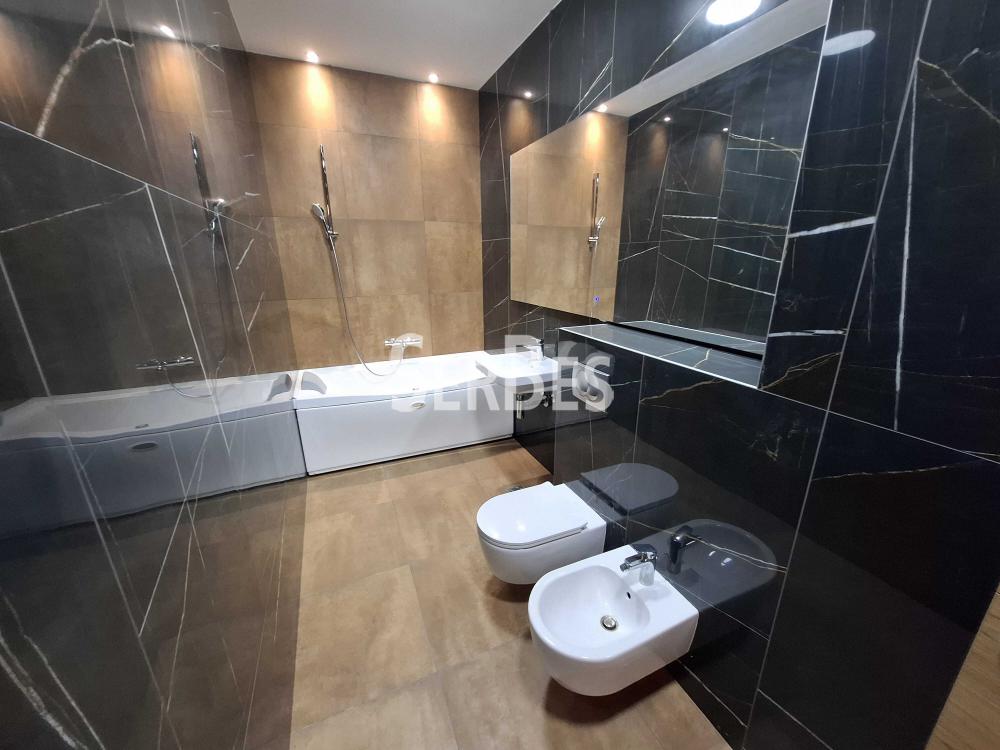 211001645-11-20250424213545 Četvorosoban stan na prodaju, Adamovićevo Naselje, Novi Sad, 240m², 618.000 €