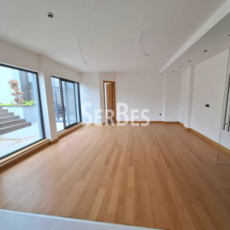Četvorosoban stan na prodaju, Adamovićevo Naselje, Novi Sad, 240m², 618.000 €